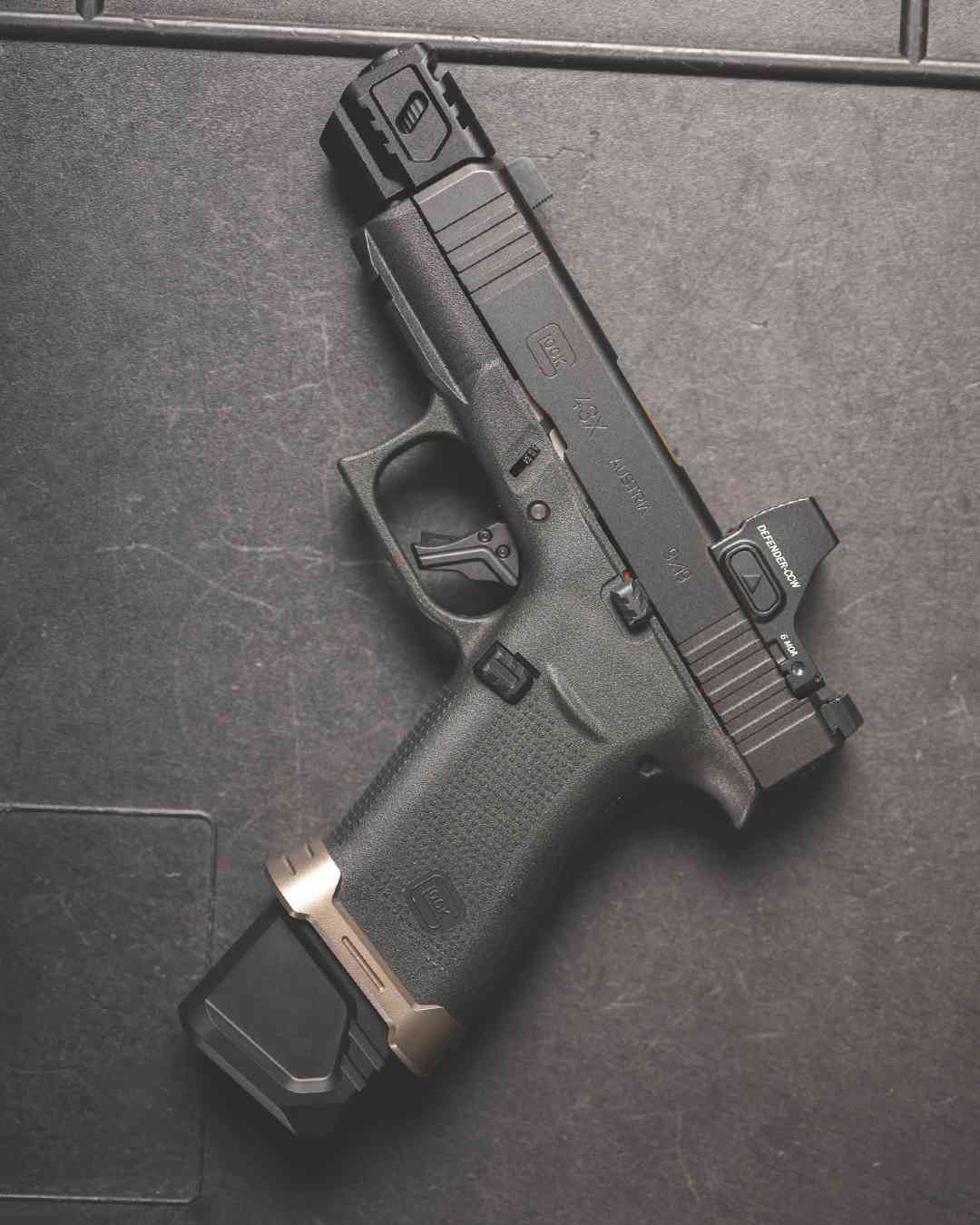Best Glock 43X Holsters (2025): Concealment, Comfort & Draw Speed