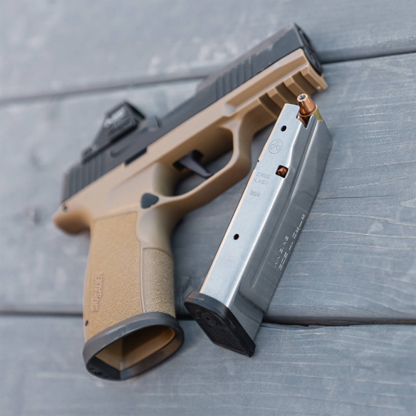 Magpul AMAG 17 SG9 for SIG P365: First Look, Specs, and Carry Considerations